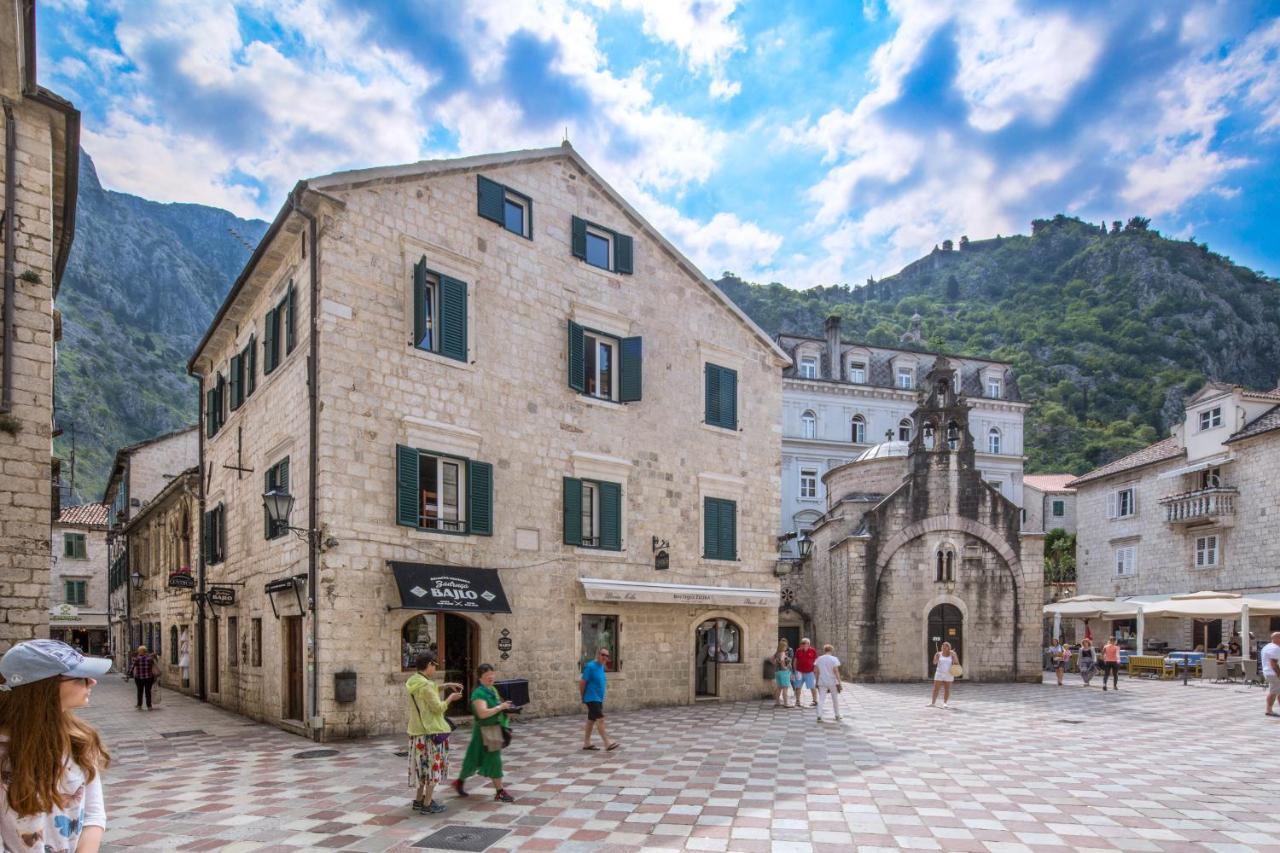 Centrum Hostel Kotor Exteriör bild